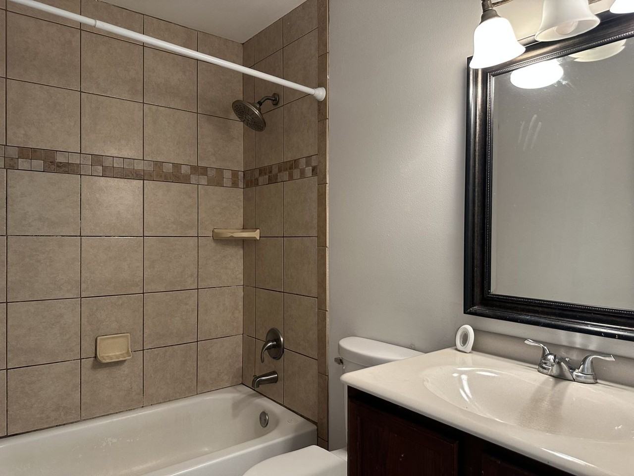 228 Martin Ln - Photo 4 of 12