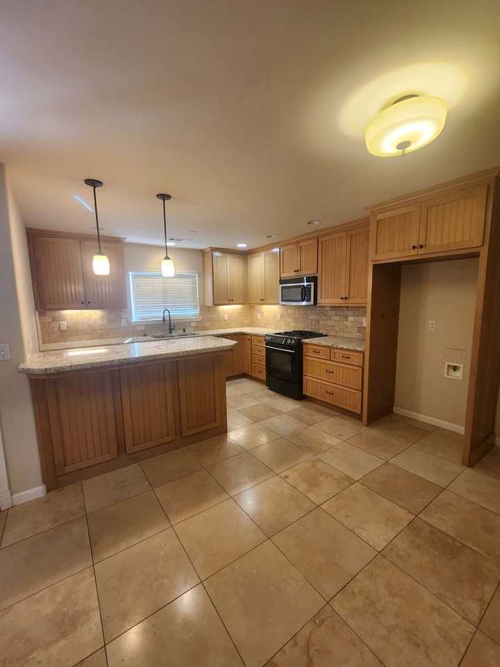 640 Camino Caballo - Photo 3 of 17