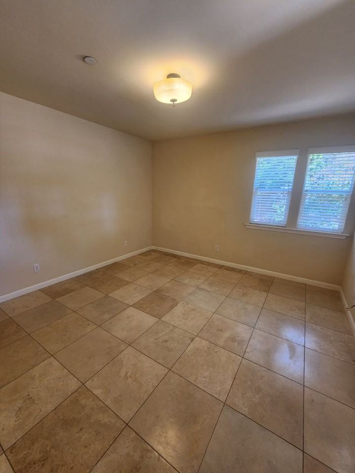 640 Camino Caballo - Photo 7 of 17