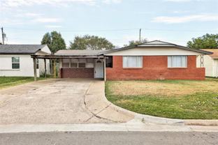 2741 Sw 60th St - Photo 1 of 1