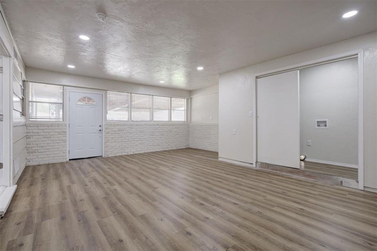 2741 Sw 60th St - Photo 6 of 26