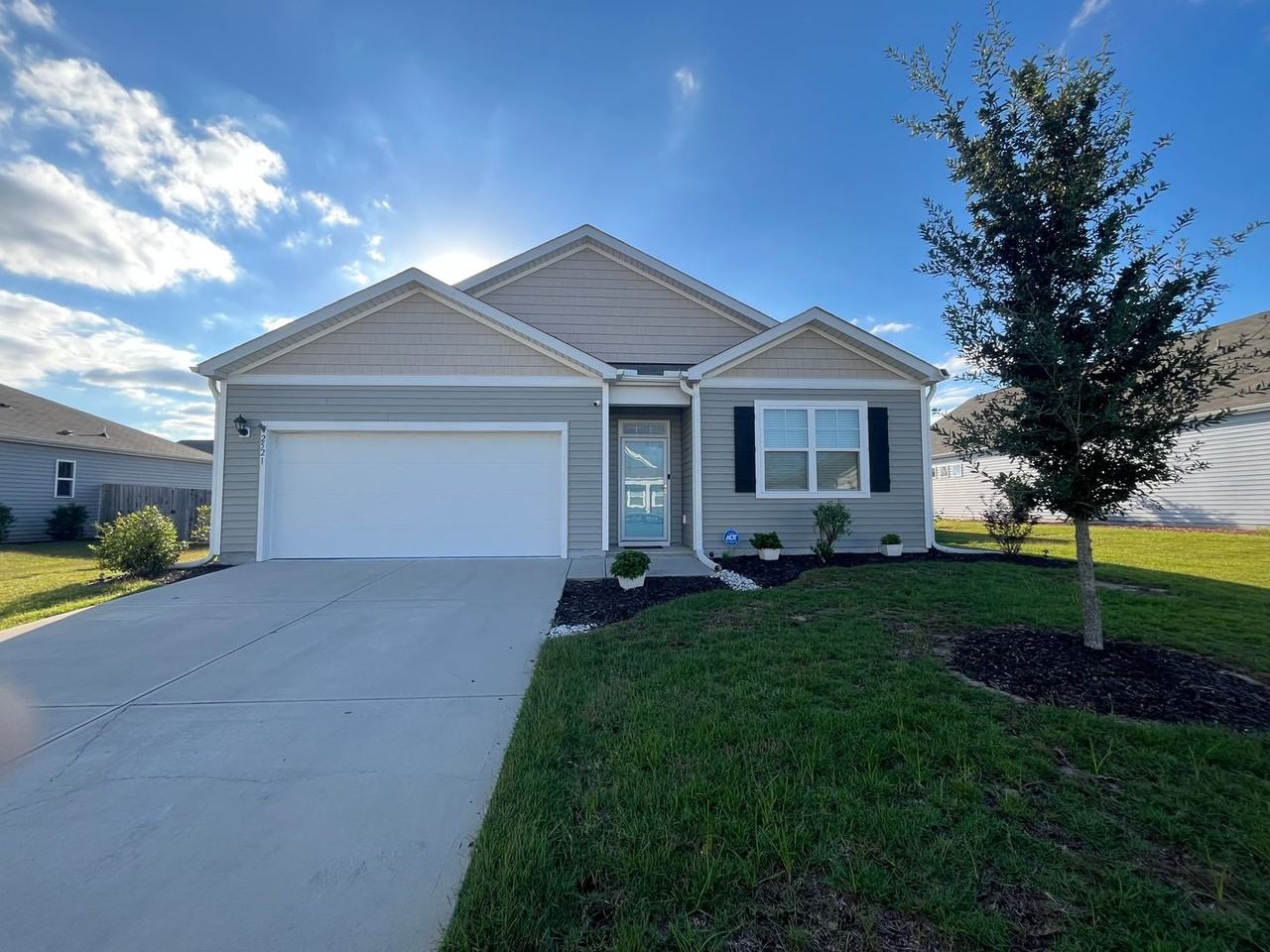 2521 Sandy Banks Ln - Photo 2 of 39