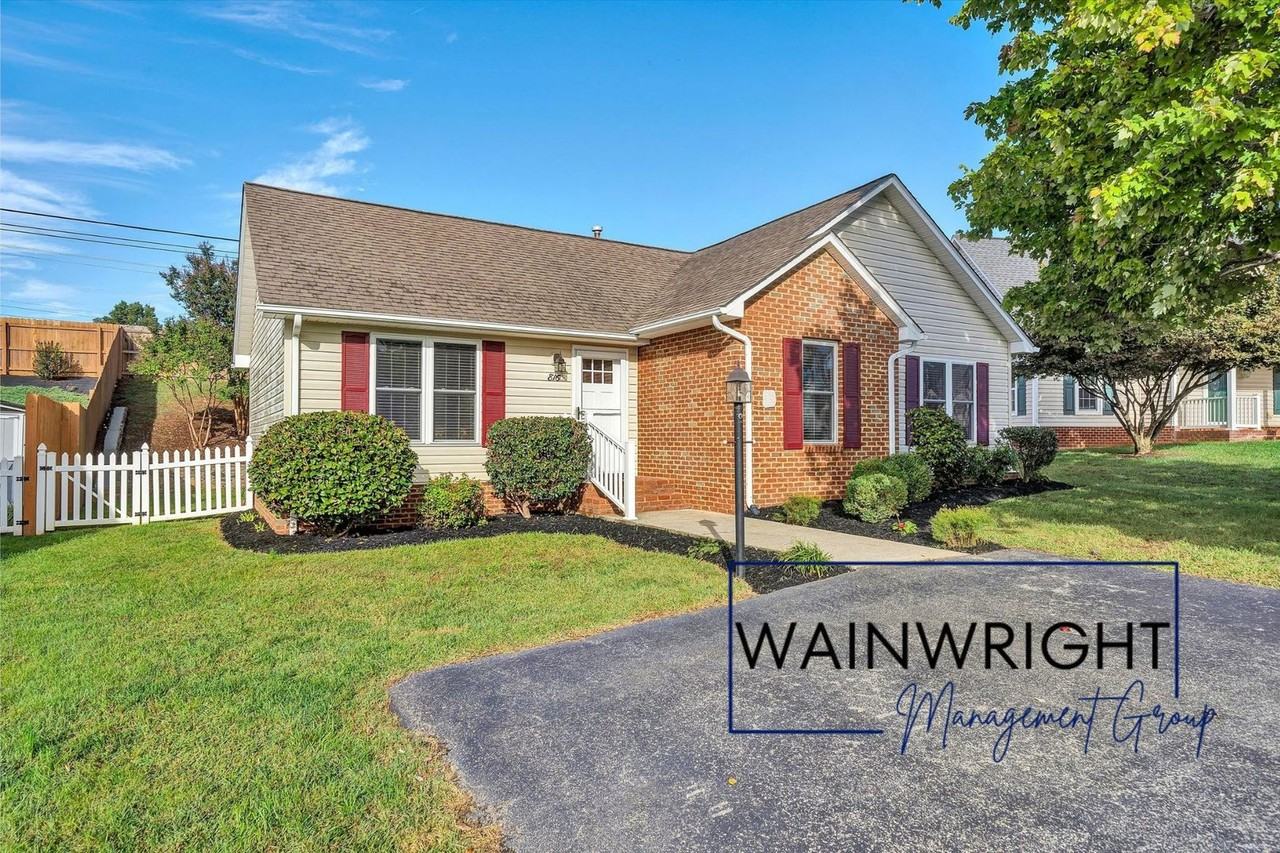 816 Harmon Cir - Photo 2 of 15