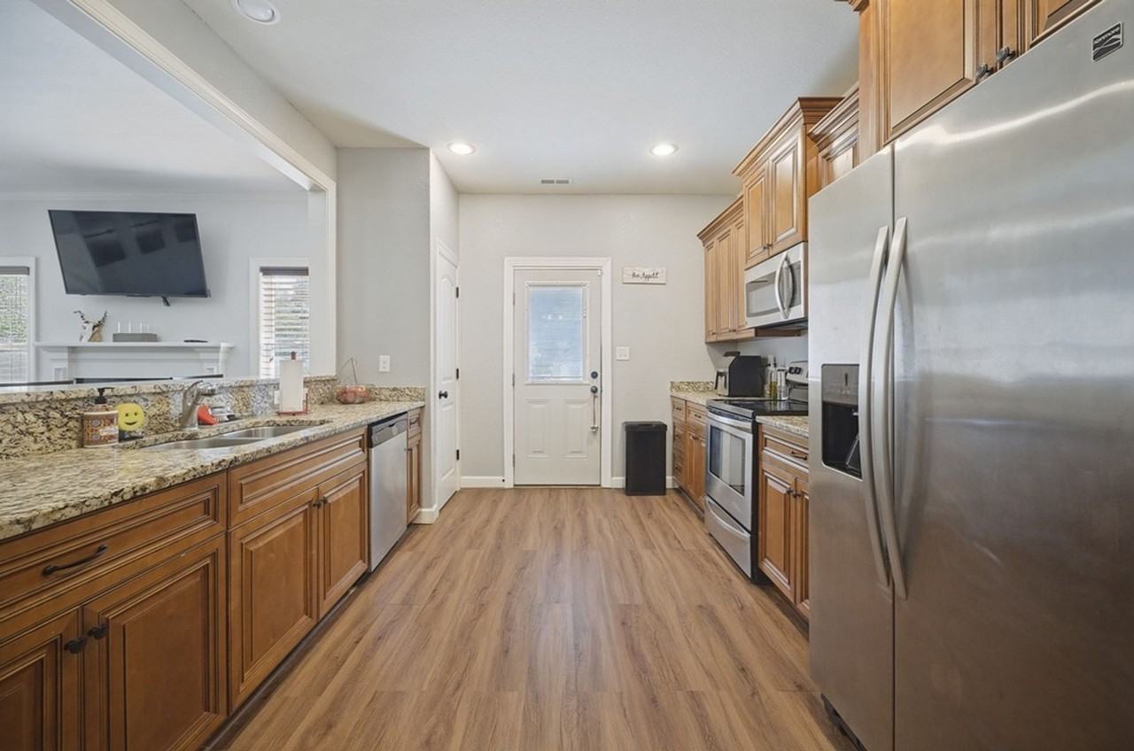 4417 King St - Photo 5 of 14