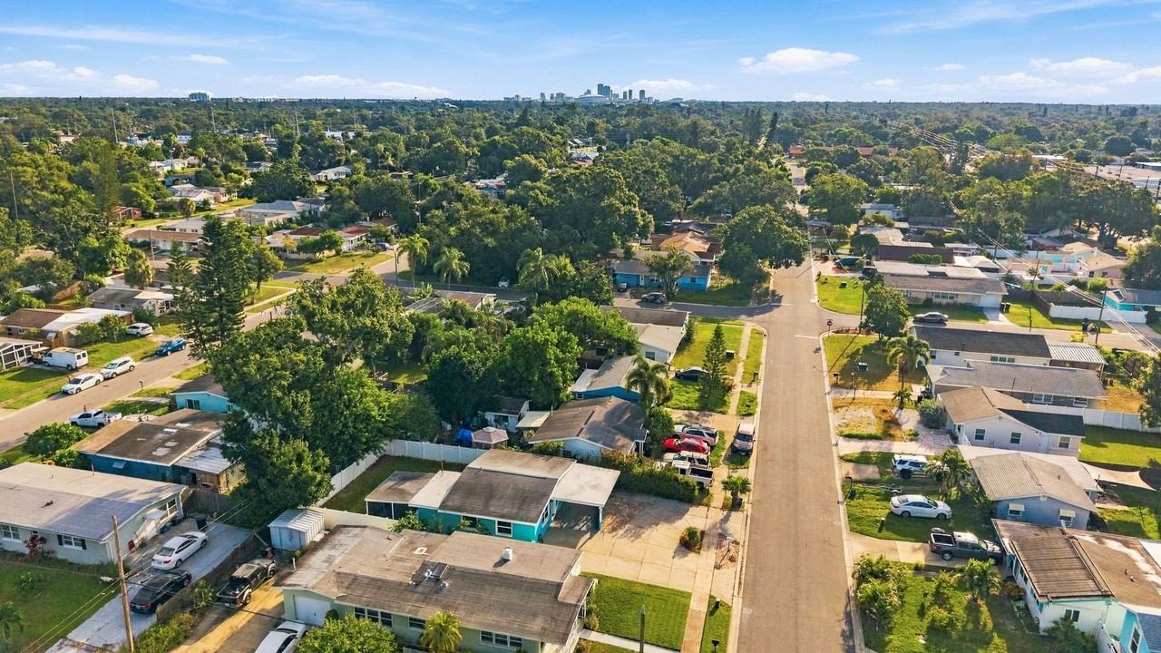 5143 Newton Ave S - Photo 2 of 28