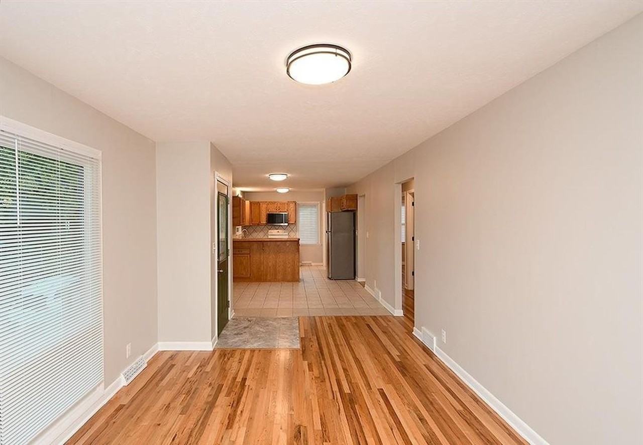 711 5th Ave - Photo 6 of 18