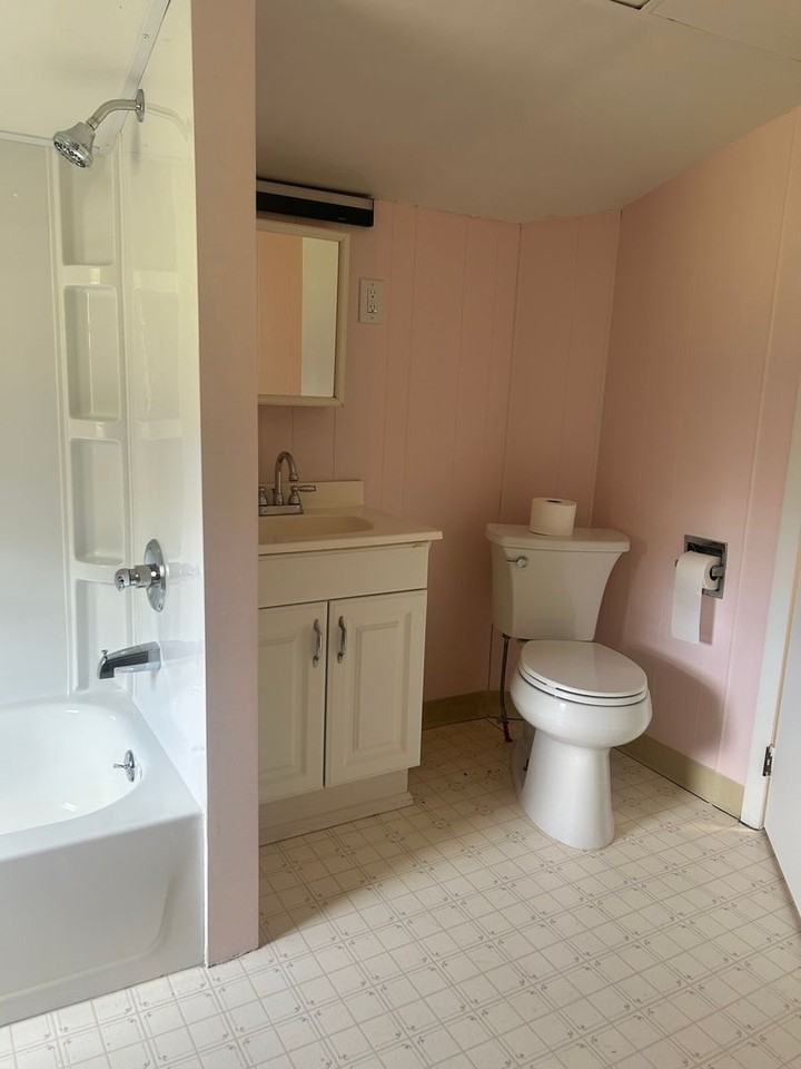 921 Fremont St - Photo 6 of 21