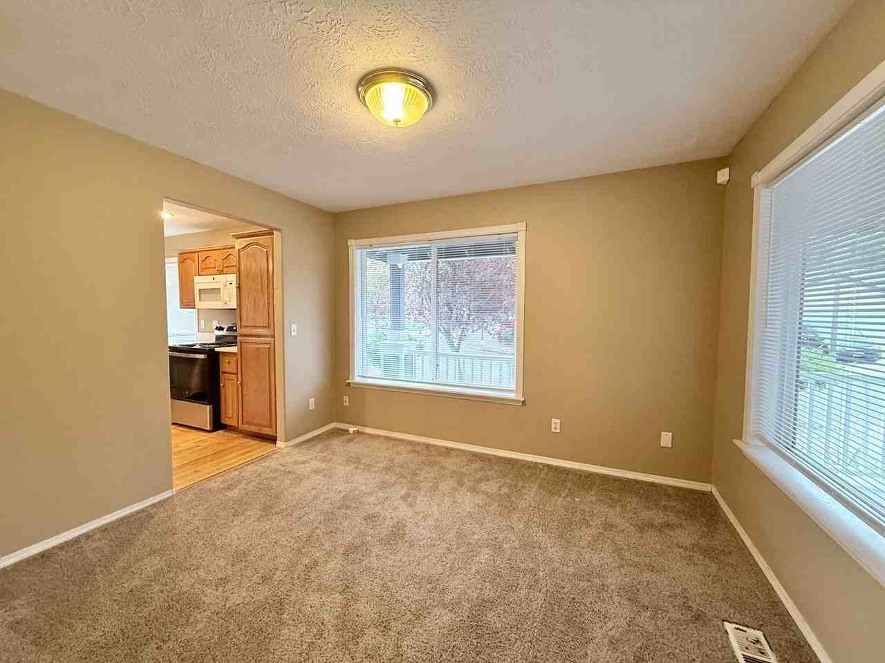 2476 Sw Wright Pl - Photo 6 of 27
