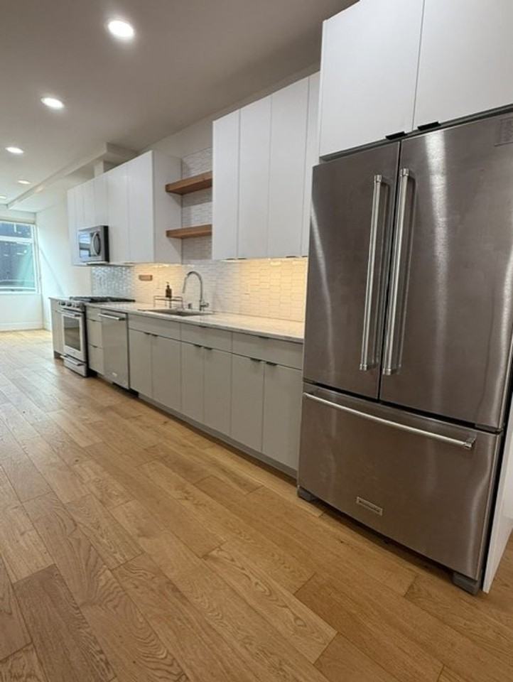 2213B Nw 63rd St - Photo 5 of 22