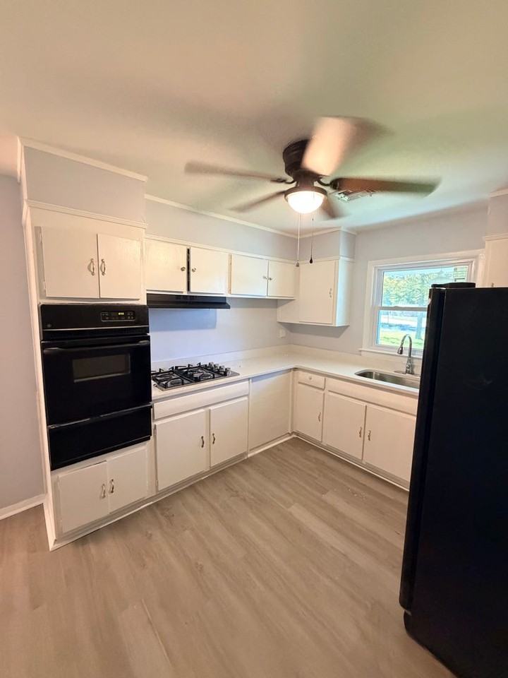 1441 Flamingo Ln - Photo 6 of 15