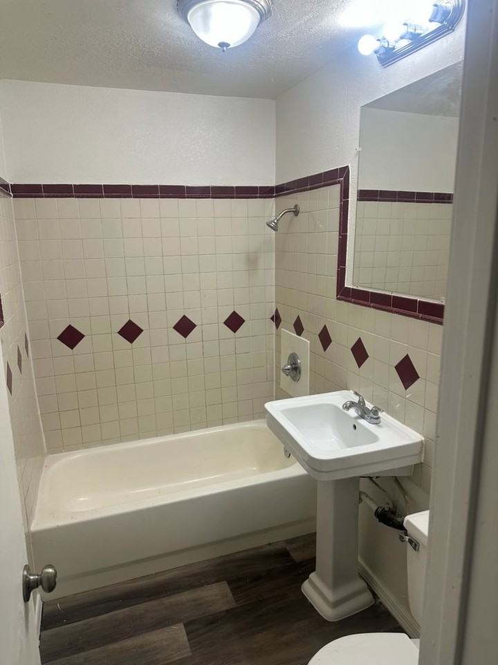 739 Se 40th St - Photo 5 of 10
