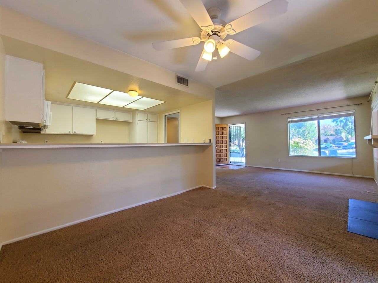 832 Ardmore Cir - Photo 4 of 20