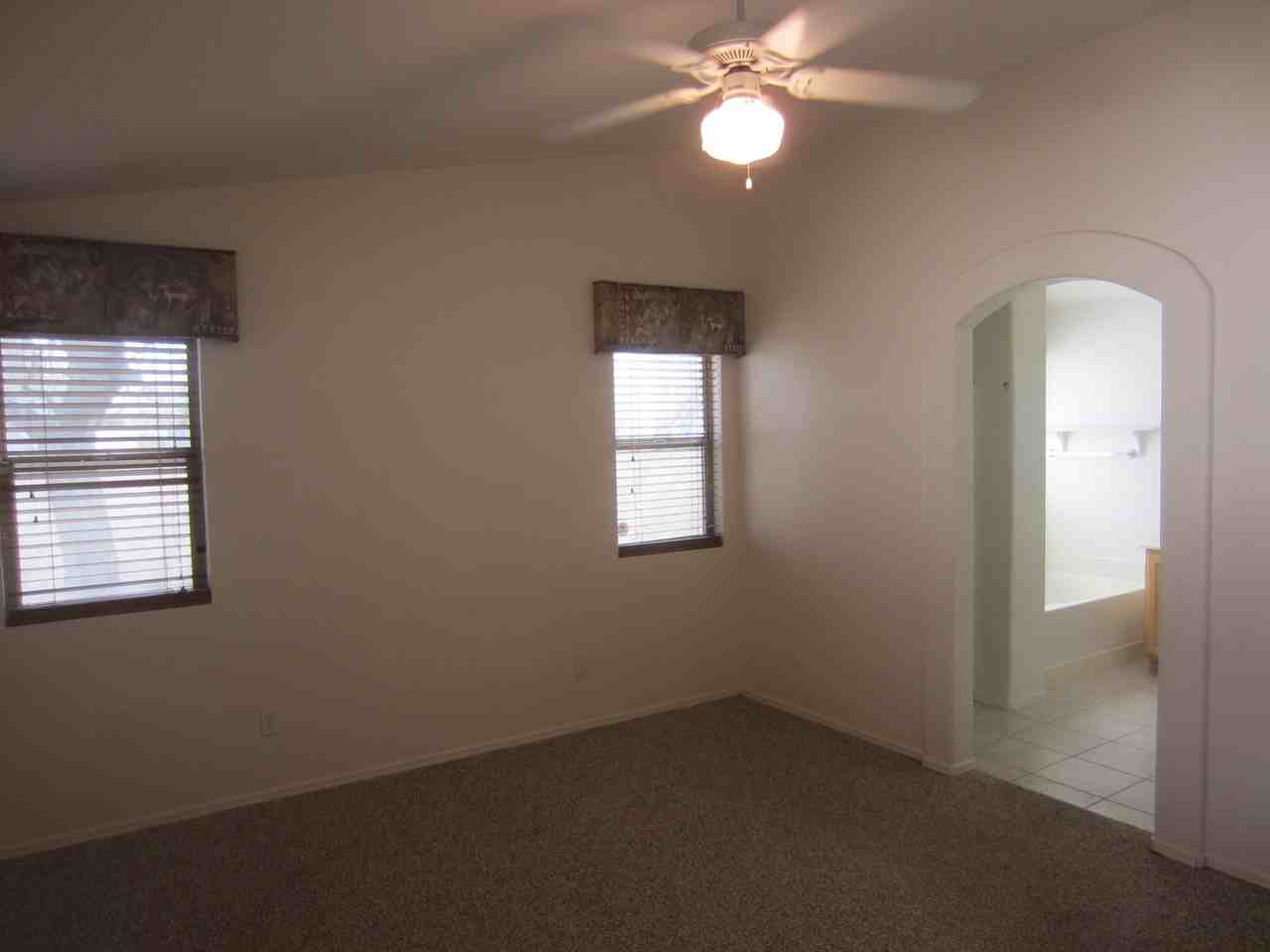 8211 S Placita Juan Tabo - Photo 6 of 12