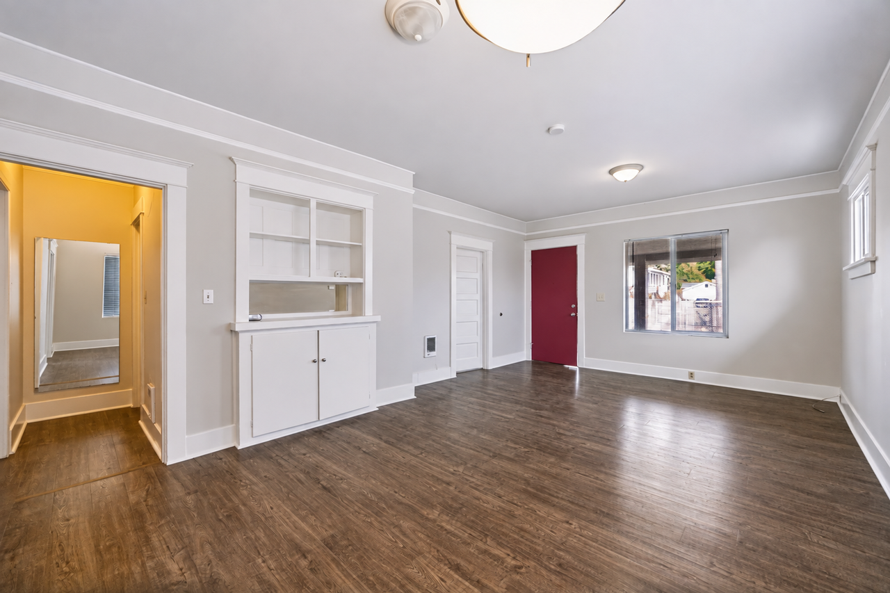 4619 S Holden St - Photo 3 of 14