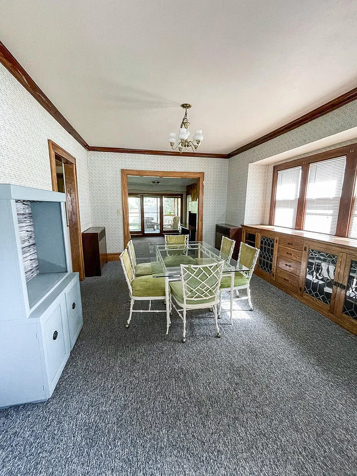 134 Lake St - Photo 6 of 13