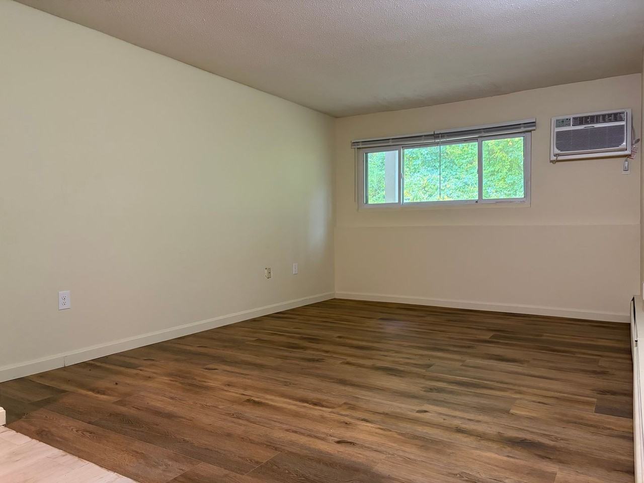 81 Fisherville Road - Photo 6 of 20