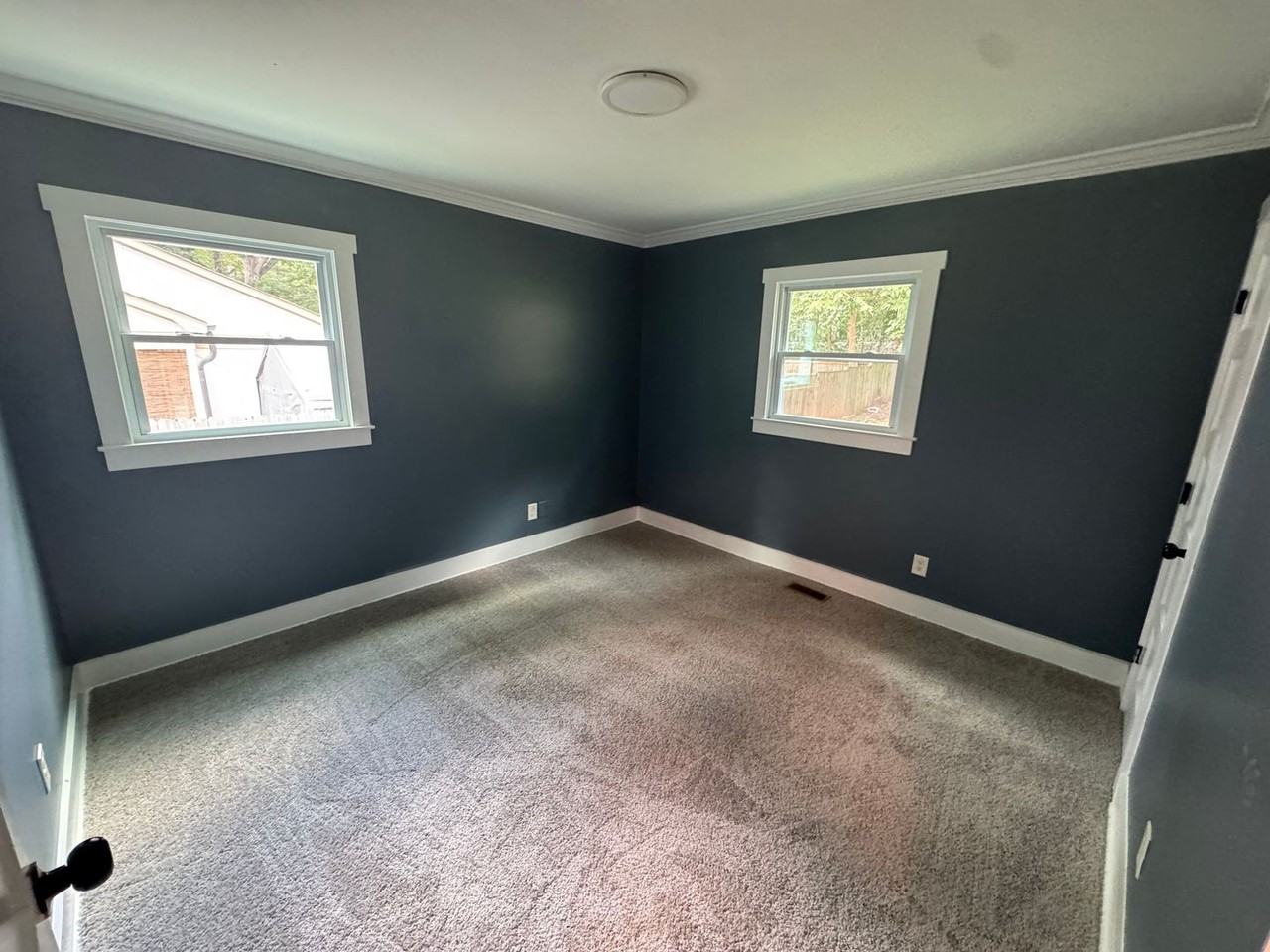 2527 Dora Dr - Photo 2 of 15