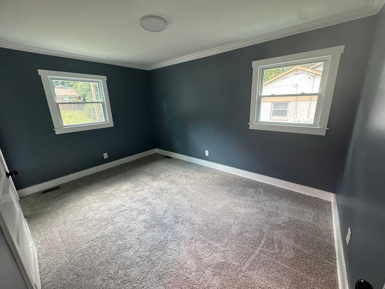 2527 Dora Dr - Photo 3 of 15
