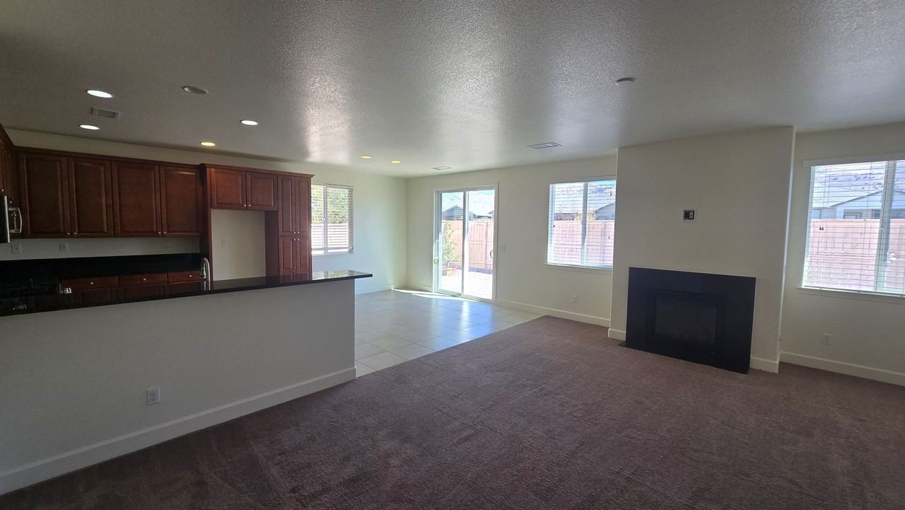 10628 Foxberry Park Dr - Photo 4 of 31