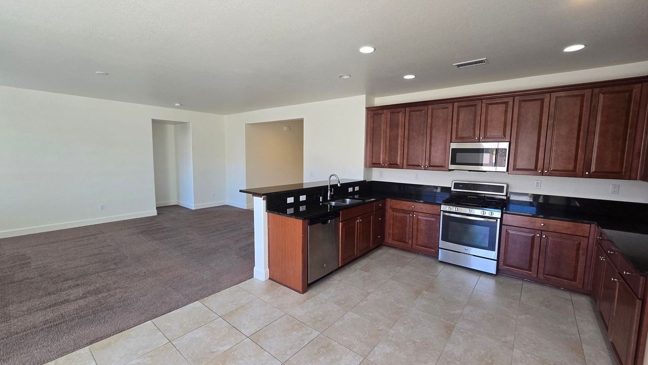 10628 Foxberry Park Dr - Photo 7 of 31