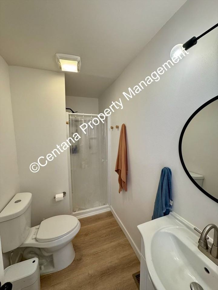 1948 Roberts Ave - Photo 6 of 16