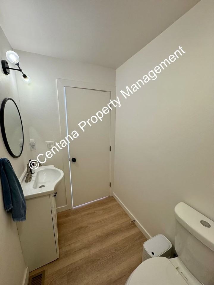 1948 Roberts Ave - Photo 7 of 16