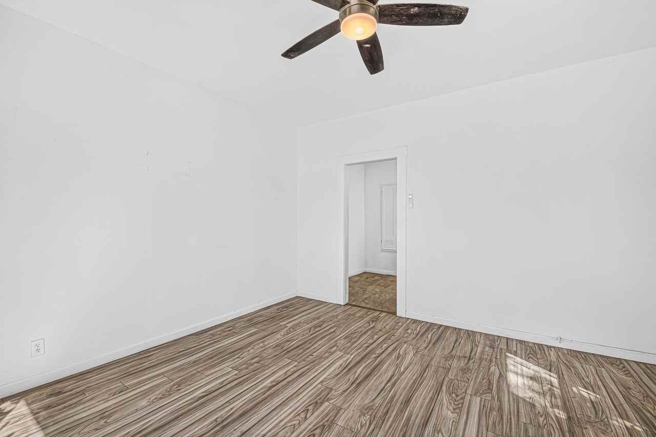 1331 W 19th St - Photo 2 of 20