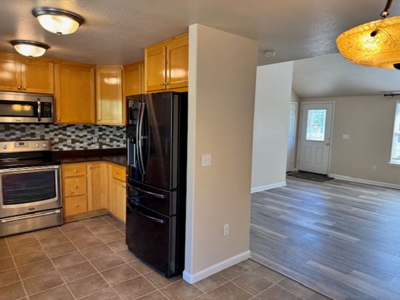 7538 Larkfield Ln - Photo 3 of 16
