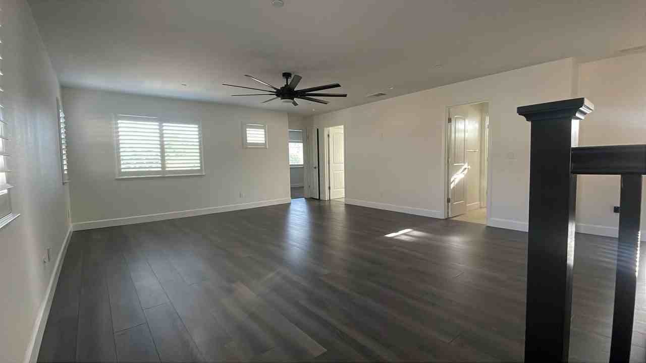1525 Bayside Rd - Photo 6 of 12