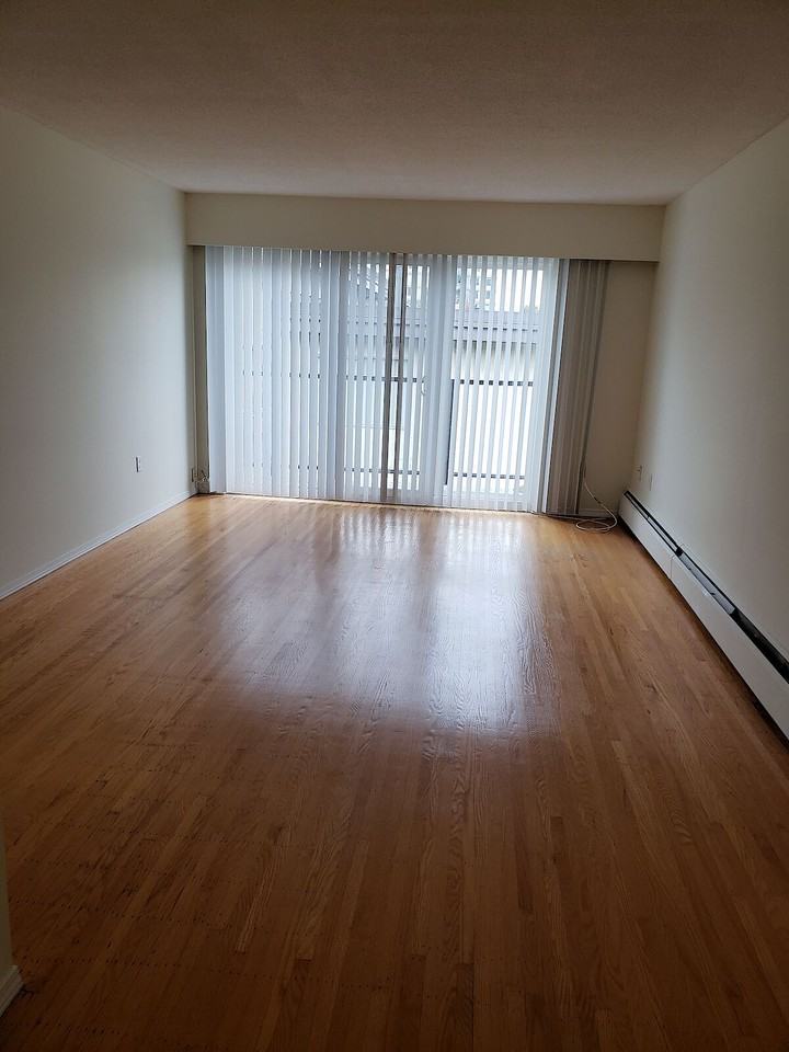 2747 Alder St - Photo 4 of 9