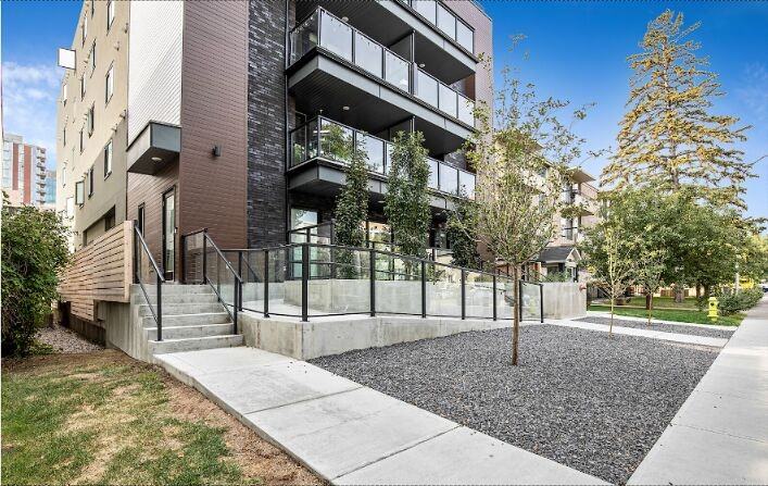 121 - 121 24 Ave Sw - Photo 6 of 18