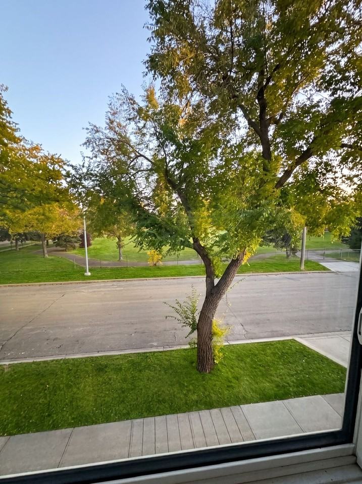 15010 105 Ave Nw - Photo 3 of 30