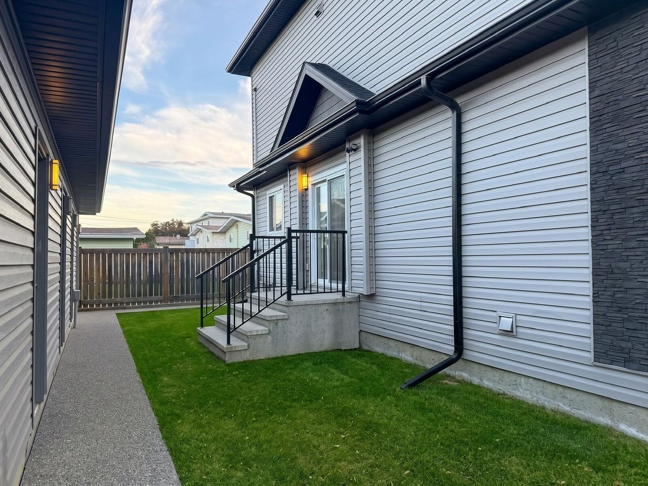 15010 105 Ave Nw - Photo 4 of 30