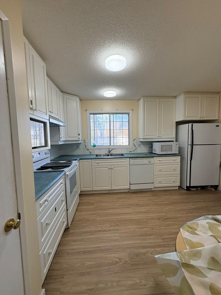 5051 Vantage Cres Nw - Photo 4 of 10