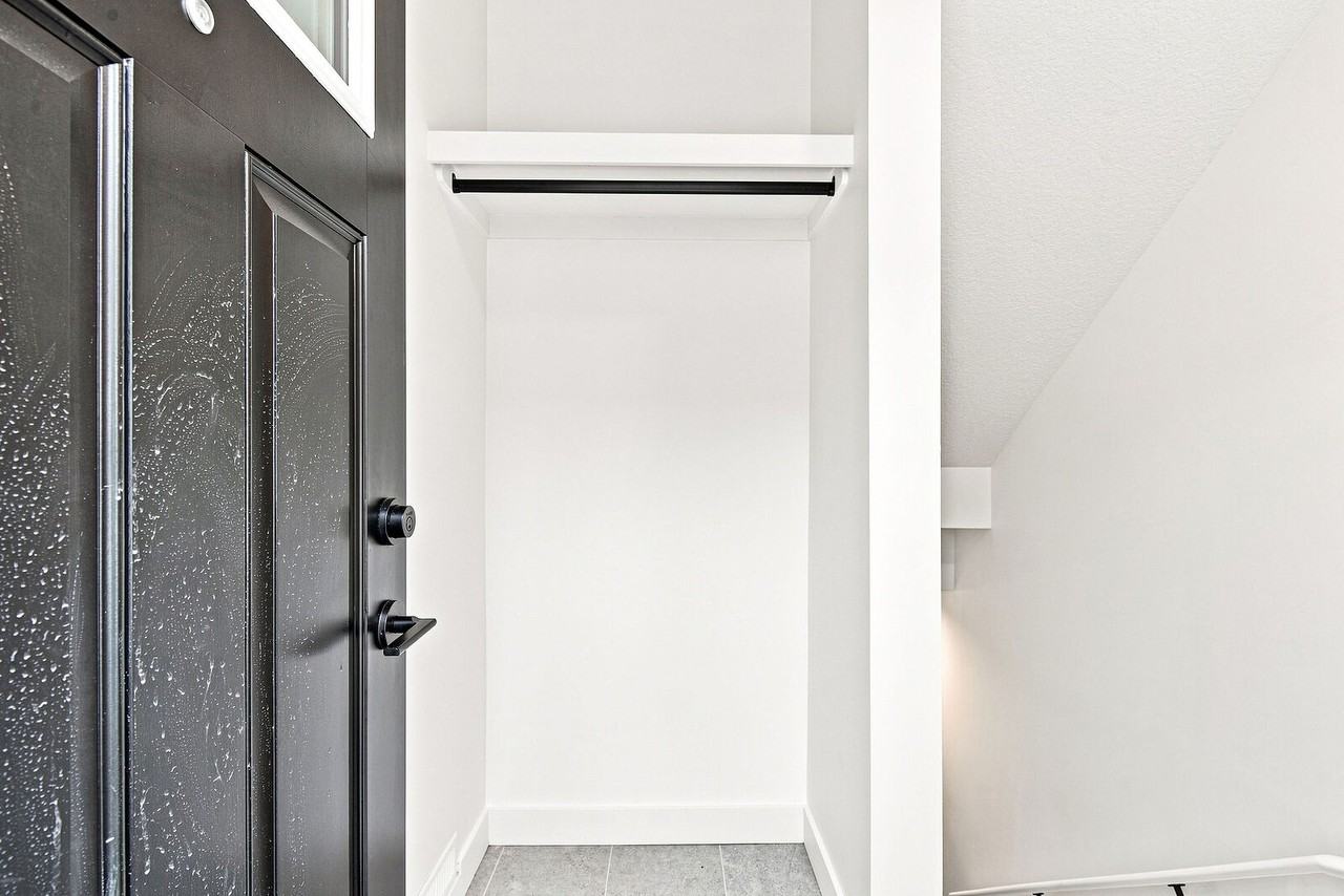 9523 86 St Nw - Photo 3 of 21