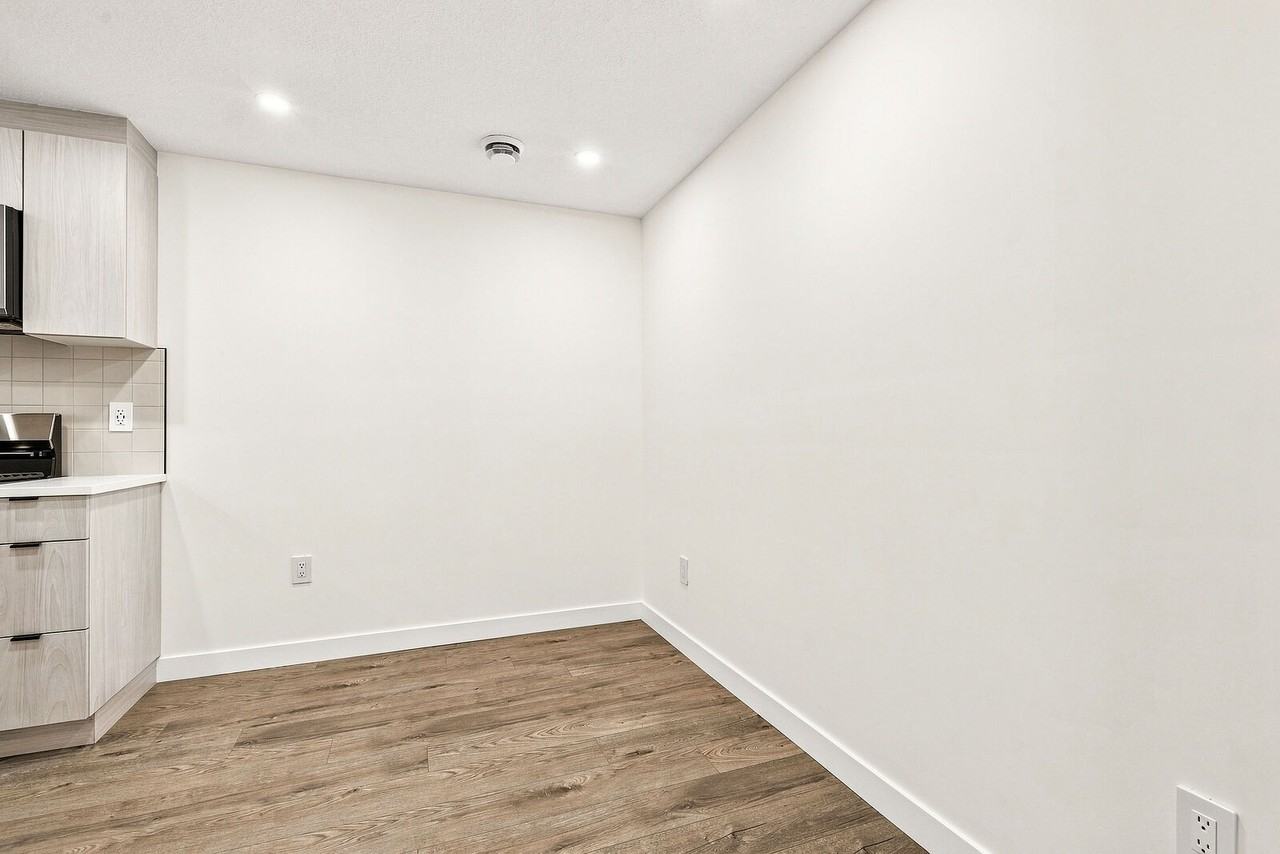9523 86 St Nw - Photo 6 of 21