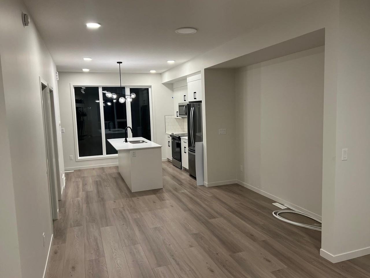 7434 Klapstein Cres Sw - Photo 5 of 17