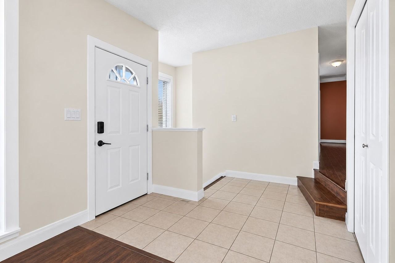 66 Elston Pl Se - Photo 2 of 33