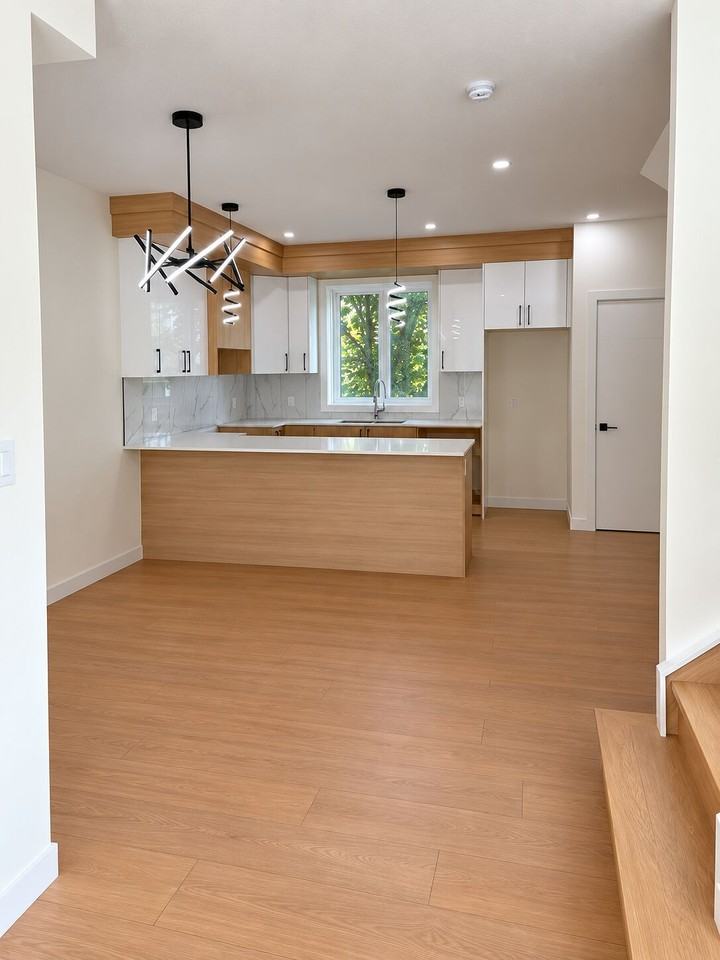 7722 122 Ave Nw - Photo 3 of 24