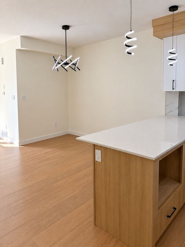 7722 122 Ave Nw - Photo 4 of 24