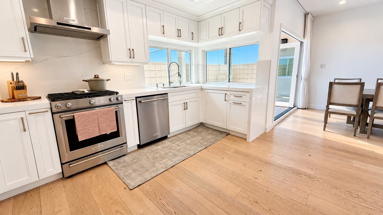 1227 N Brand Blvd #8 - Photo 7 of 24