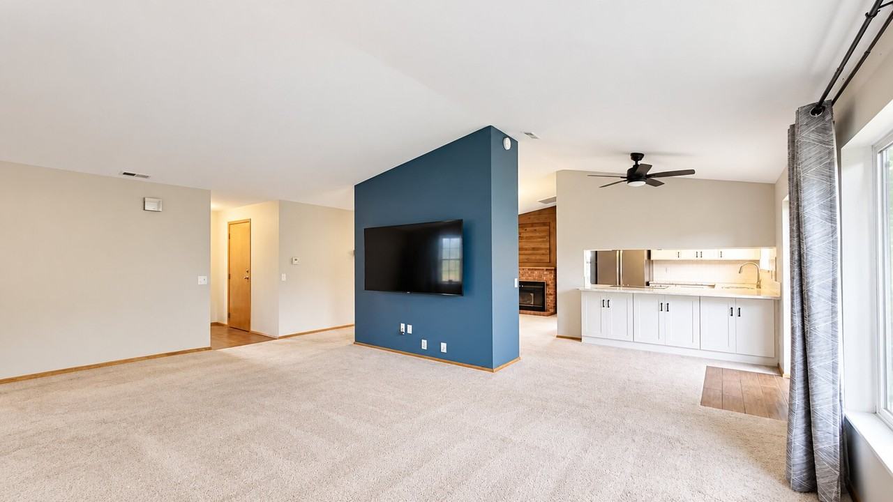 11945 Se 260th Pl #NA - Photo 3 of 18