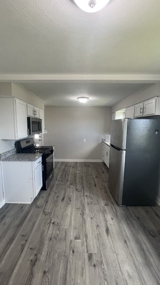 1015 Pleasant Ave #NA - Photo 4 of 23