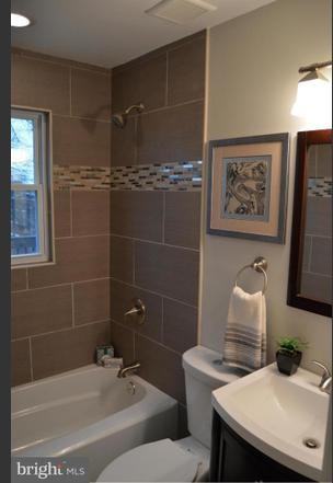 316 Division Ave Ne #NA - Photo 2 of 12