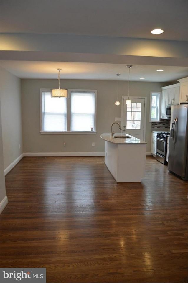 316 Division Ave Ne #NA - Photo 6 of 12