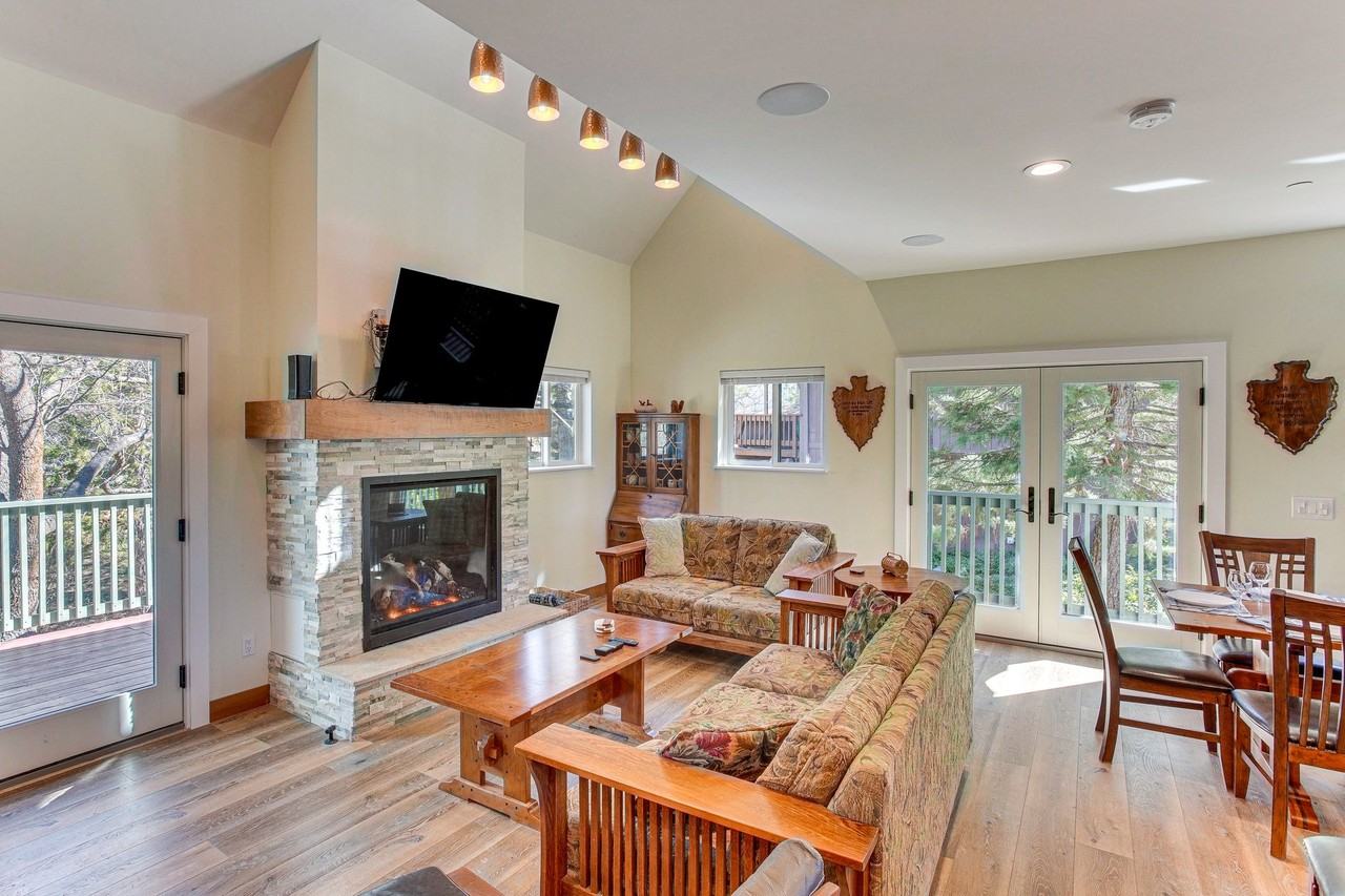 1056 Sandalwood Dr #NA - Photo 3 of 23