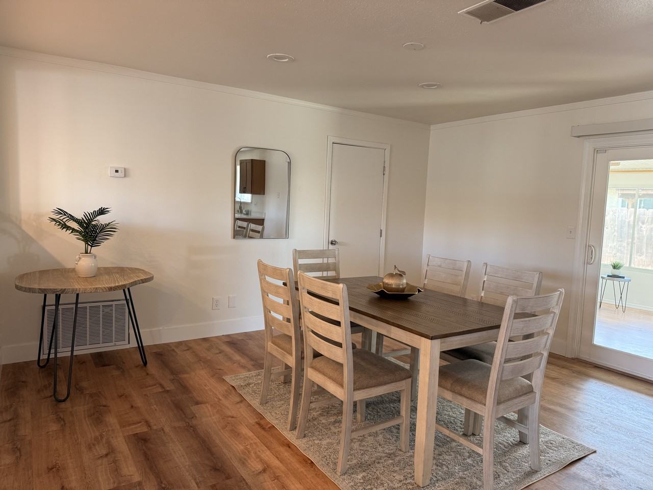 220 Long St #0 - Photo 4 of 6