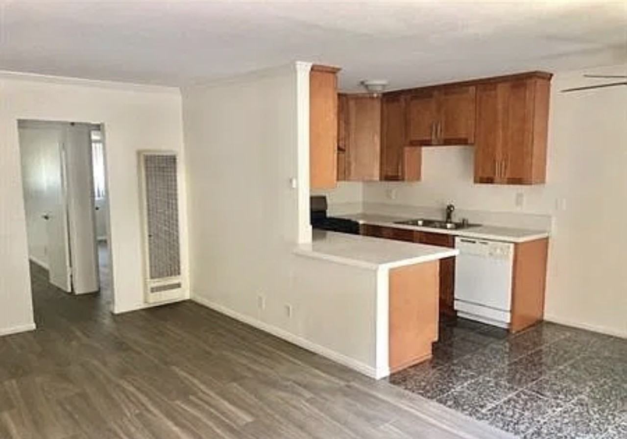5255 Satsuma Ave #2 - Photo 2 of 9