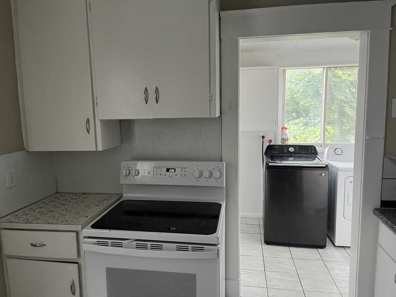 934 Bellevue Pl #NA - Photo 5 of 16
