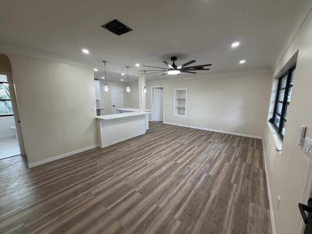 1418 Dexter Dr #NA - Photo 4 of 17